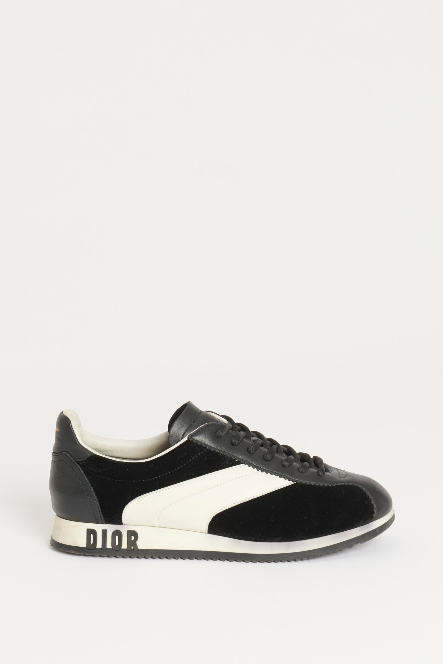 Black Velvet Preowned Diorun Lace Up Trainers