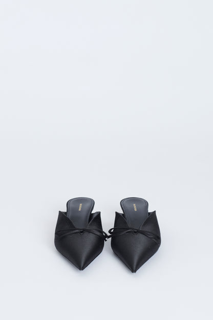 Black Silk Pointed Toe Preowned Mules (EU 39.5)