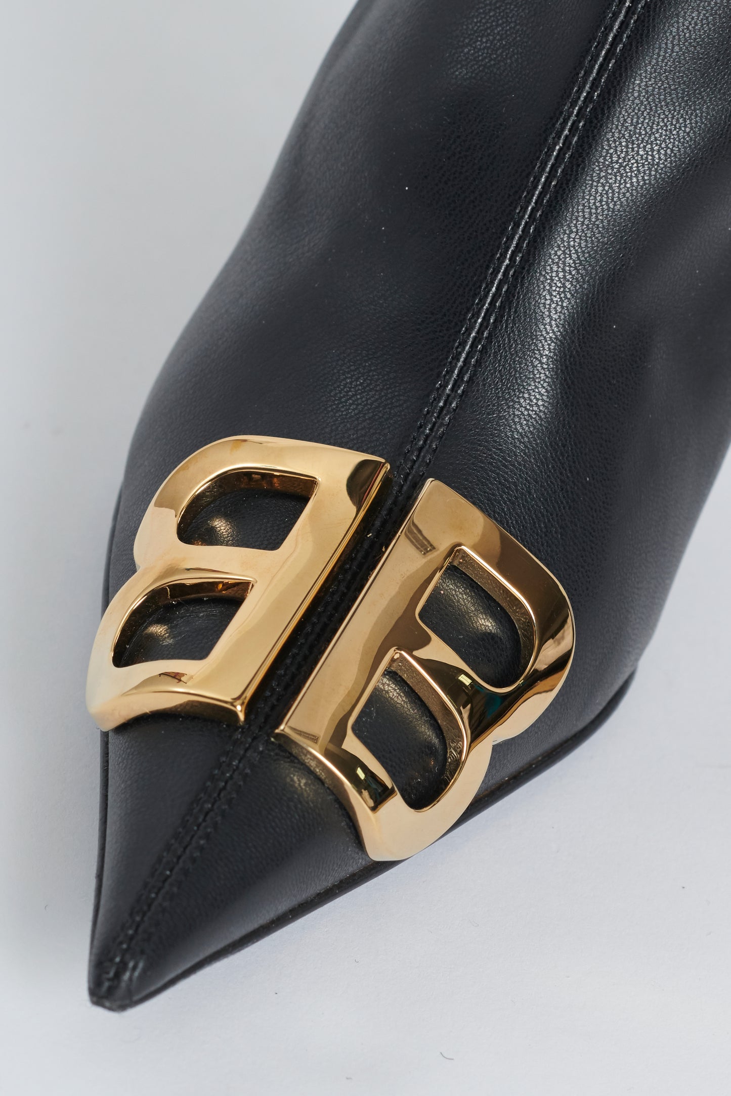 Black Leather Knife Preowned Thigh High Boots with Gold BB