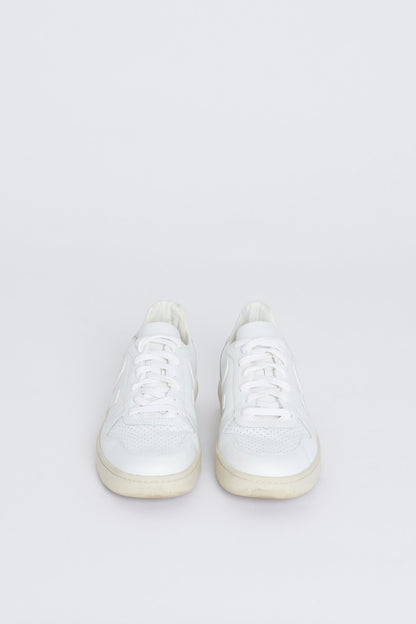 White Leather Preowned Trainers with Beige Sole