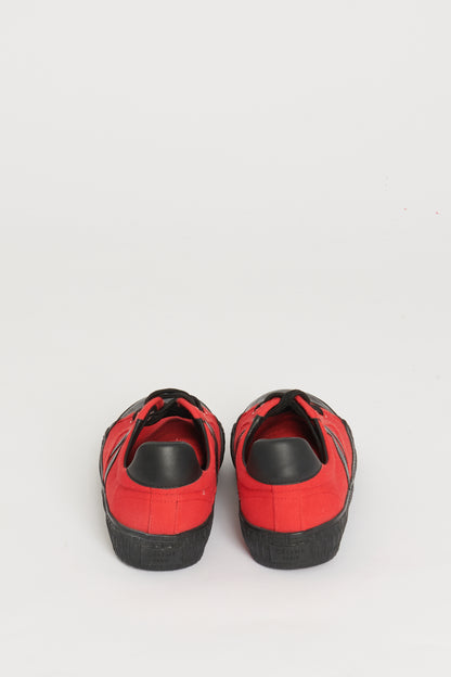 Red Cloth Preowned Trainers with Black Stripes (EU 41)