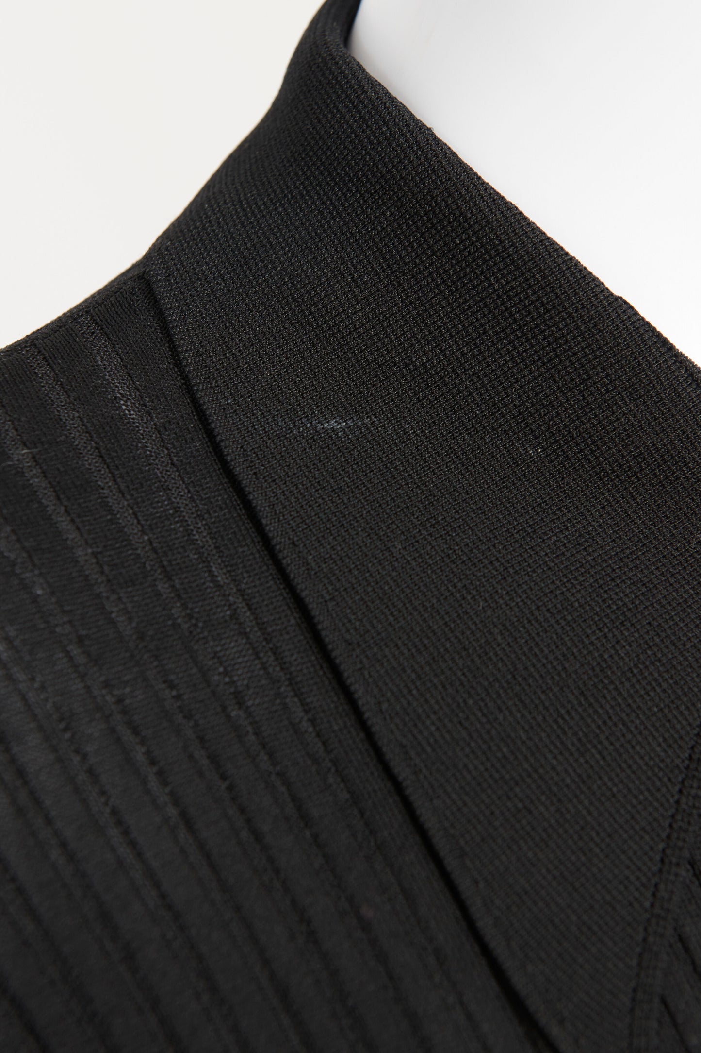 Black Ribbed-Knit Preowned Maxi Dress