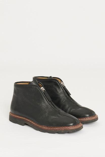Black Pebbled Leather Zip Front Preowned Boots