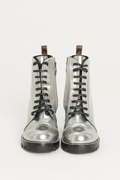 Silver Patent Calfskin Spaceship Star Trail Preowned Ankle Boots