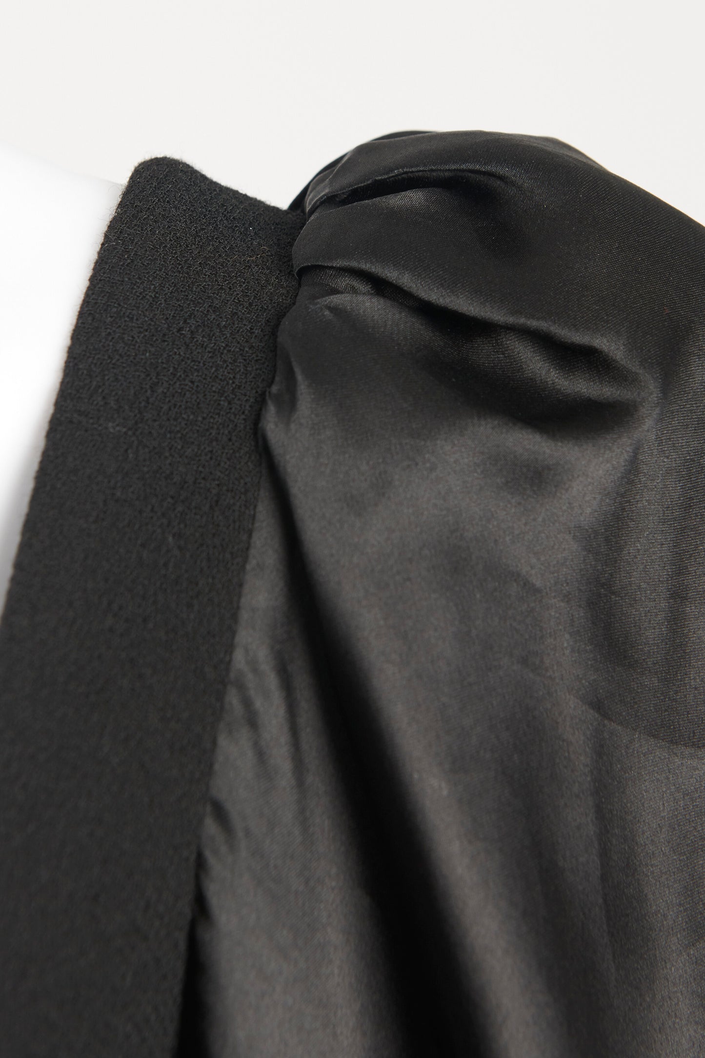 2019 Ready-To-Wear Black Preowned Mini Dress