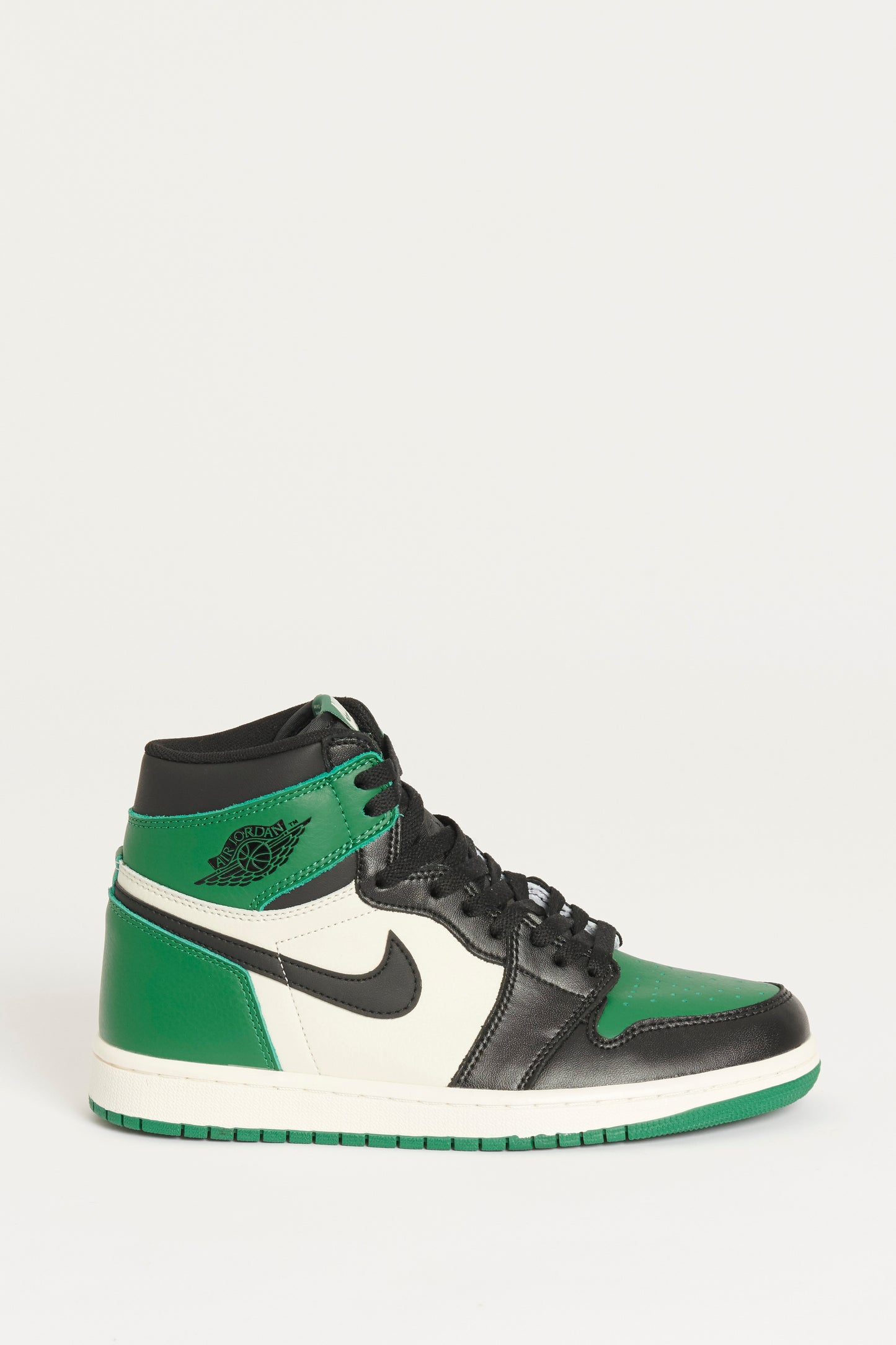 Pine Green Leather Air Jordans 1 Retro High Top Preowned Trainers