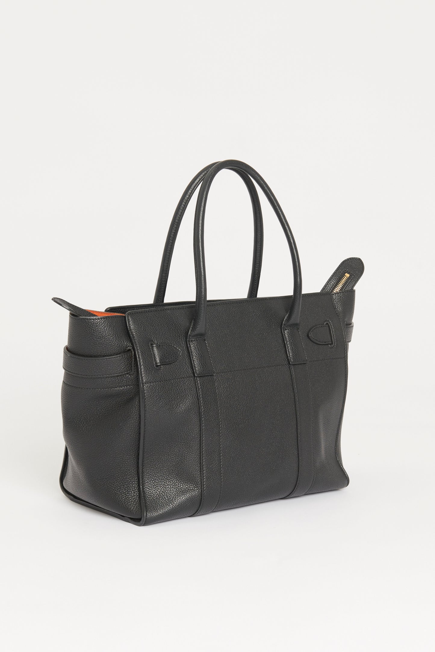 Black Leather Zipped Bayswater Preowned Bag