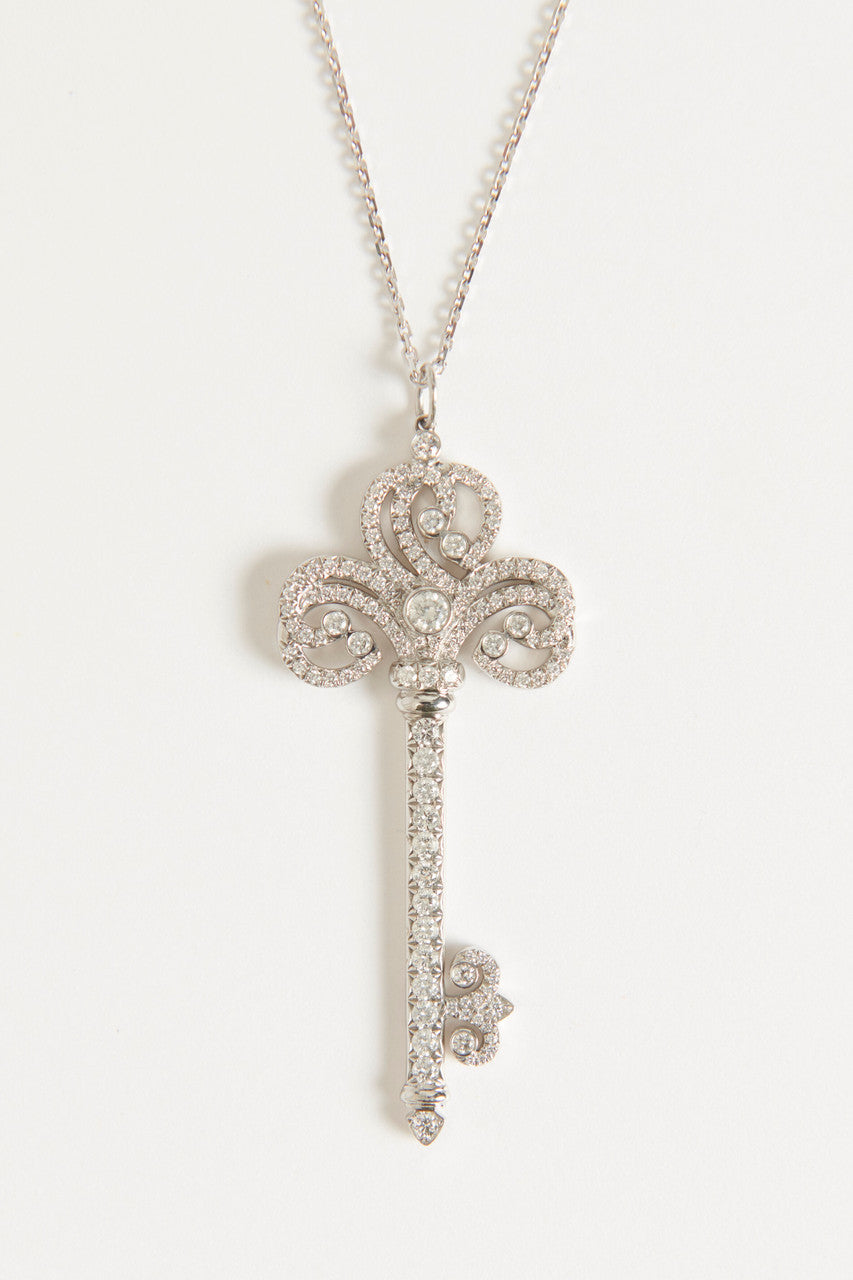 Platinum Enchant Heart Key Pendant Preowned Necklace