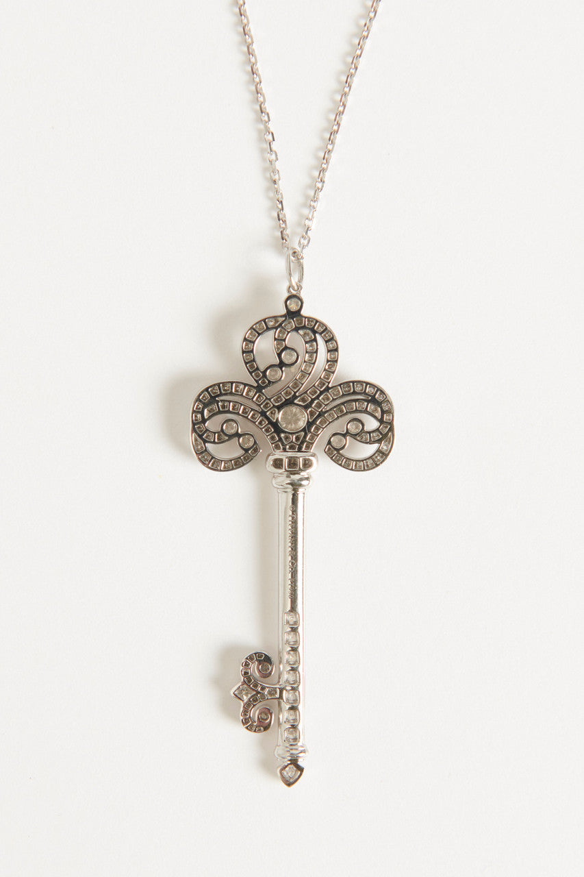 Platinum Enchant Heart Key Pendant Preowned Necklace