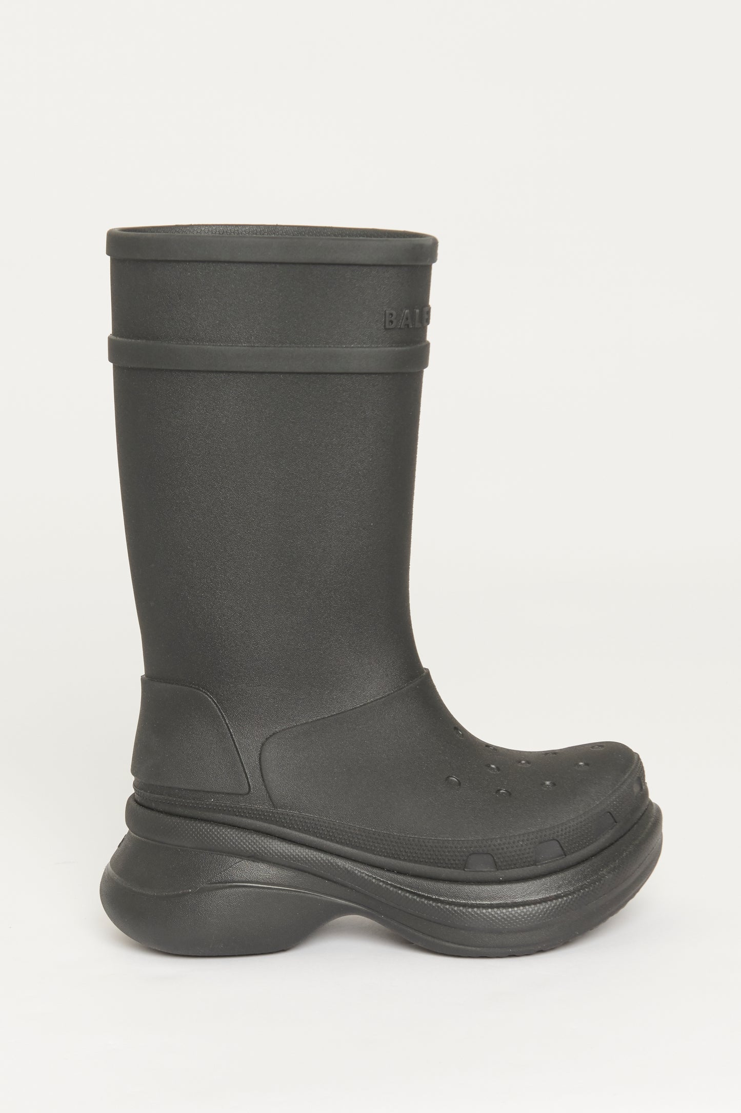 Black Round Toe Rubber Preowned Boots