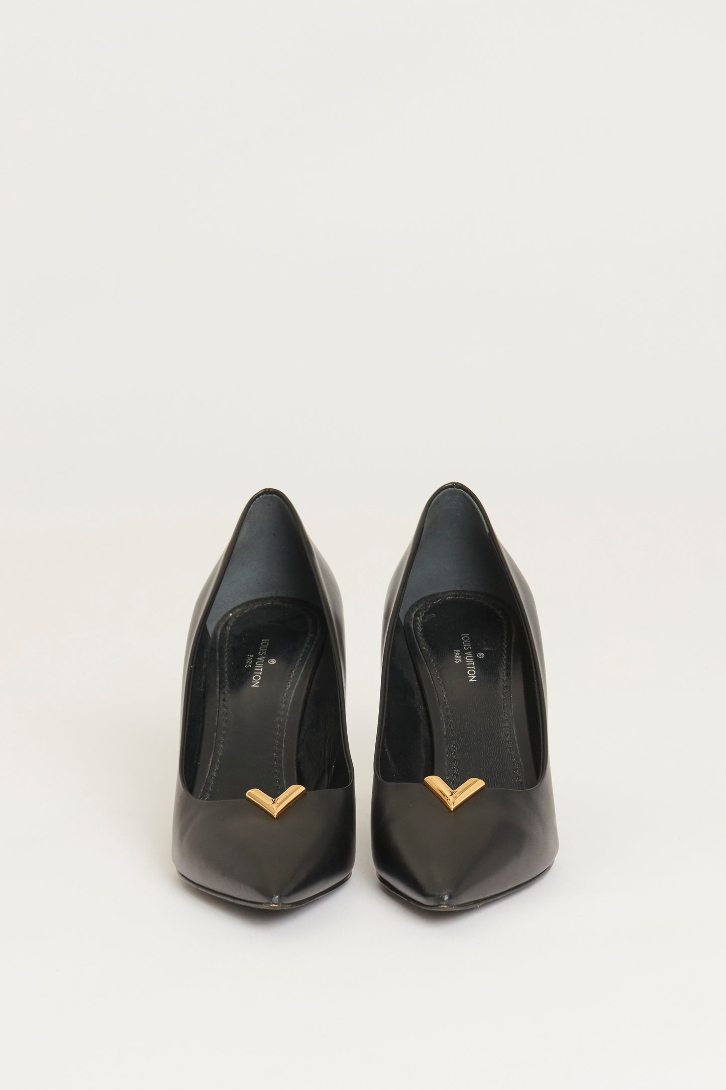Black Leather V Logo Heartbreaker Preowned Heels
